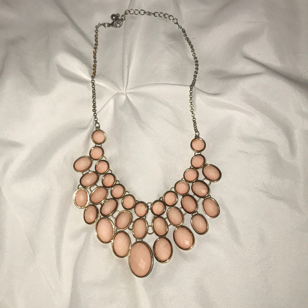 Accent piece necklace